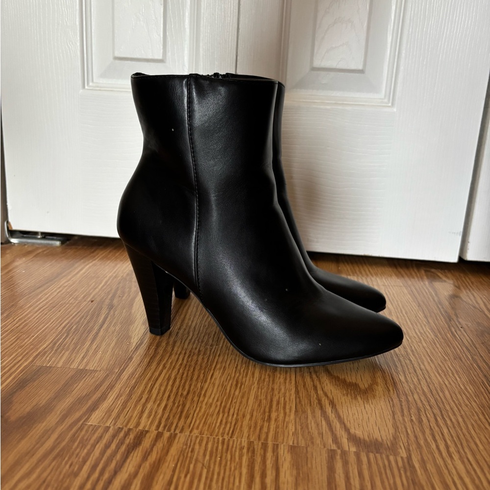 Elegant Black Ankle Boots